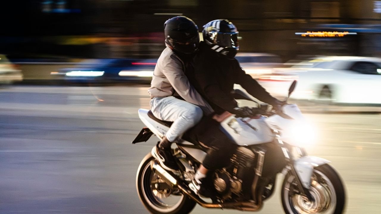 Troca de pastilha de freio de moto